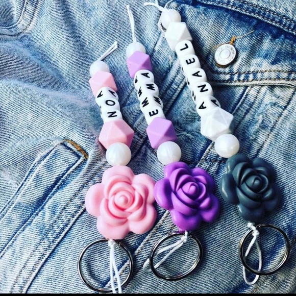 Key chain or zipper pulls personalized - Picture 1 of 1